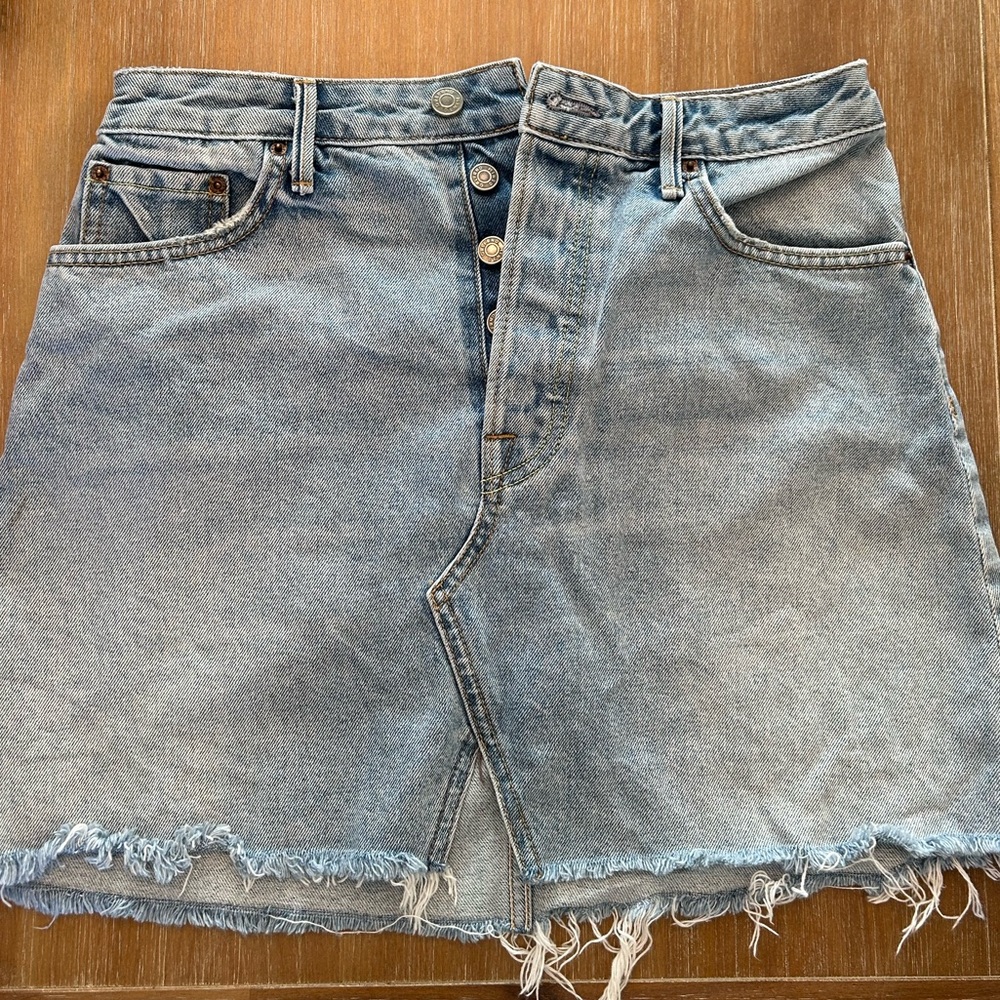 GRLFRND mini skirt, size 28